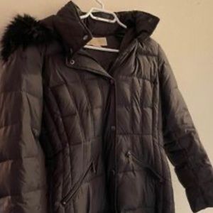 Michael Kors warm Jacket!!! Worn just once. Beautiful coat.